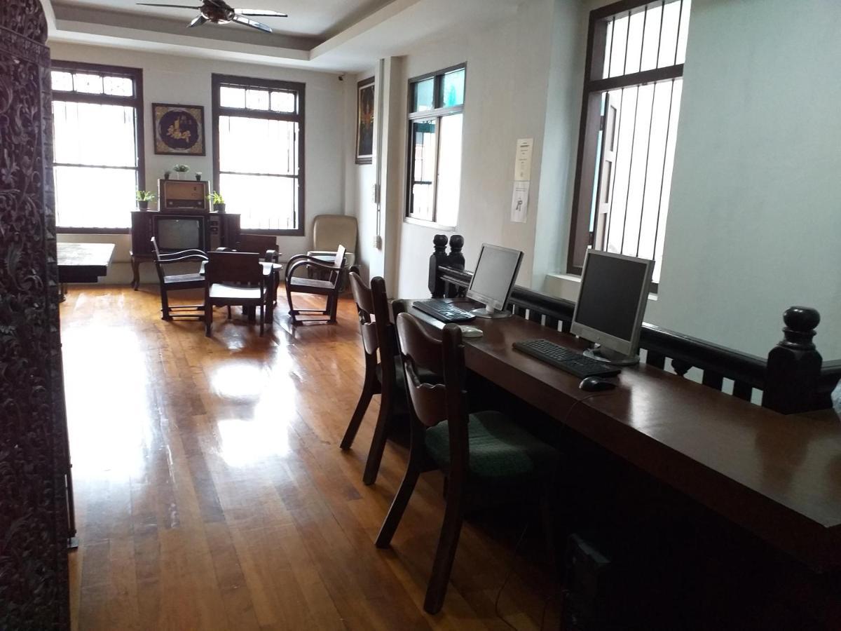 Phuket Sunny Hostel Екстер'єр фото
