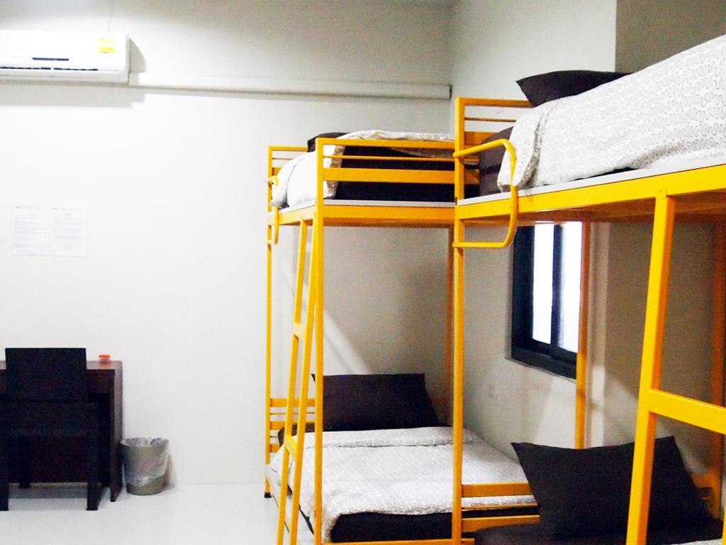 Phuket Sunny Hostel Екстер'єр фото