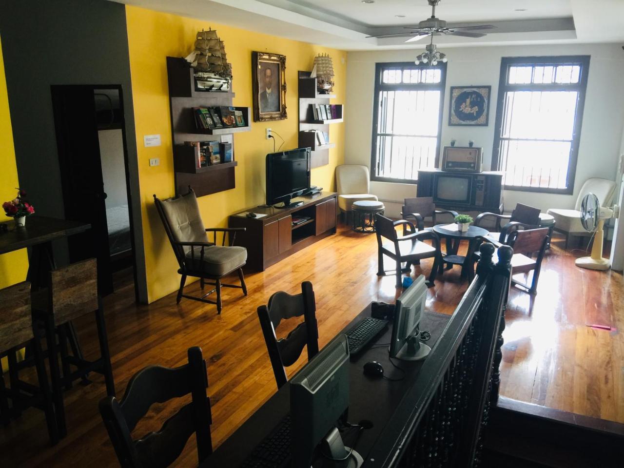 Phuket Sunny Hostel Екстер'єр фото