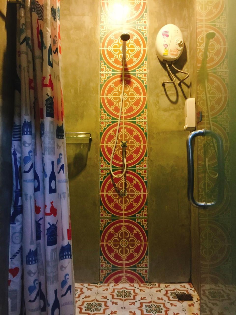Phuket Sunny Hostel Екстер'єр фото