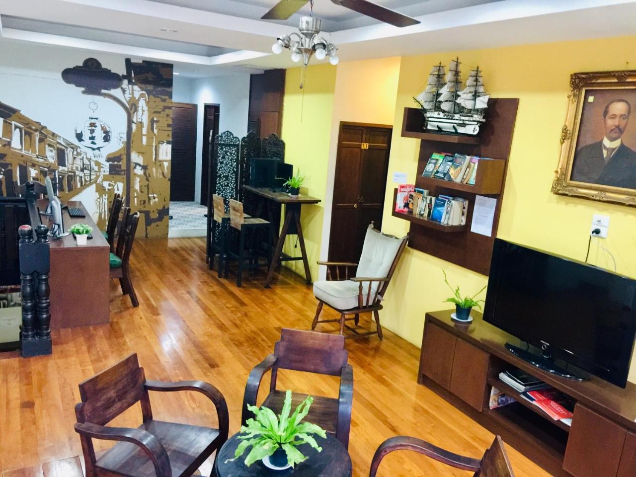 Phuket Sunny Hostel Екстер'єр фото