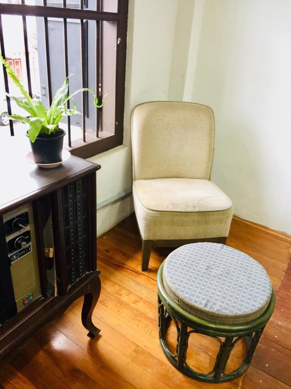 Phuket Sunny Hostel Екстер'єр фото