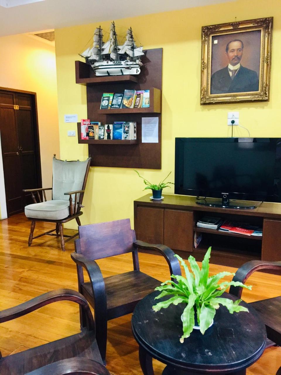 Phuket Sunny Hostel Екстер'єр фото
