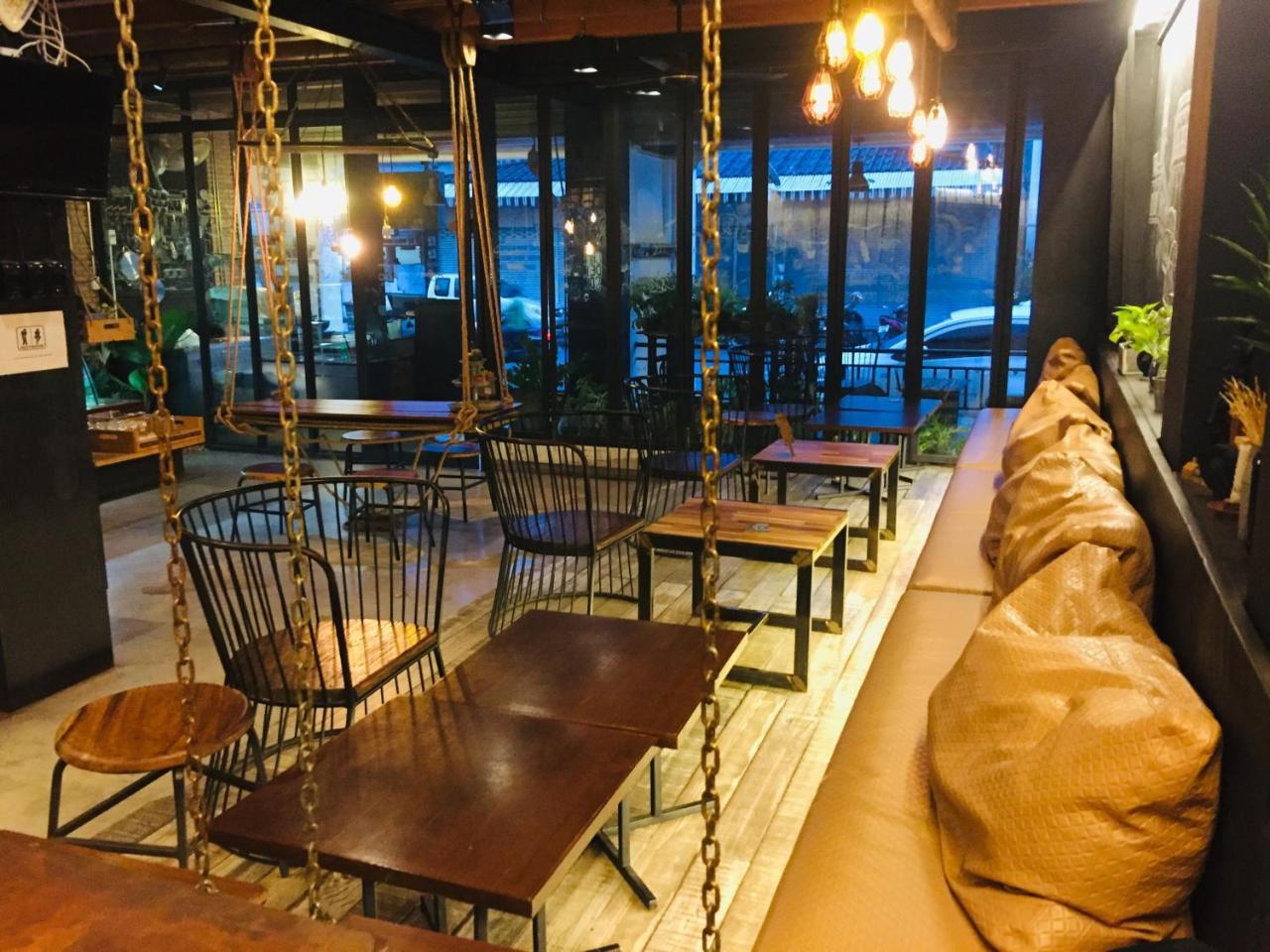 Phuket Sunny Hostel Екстер'єр фото
