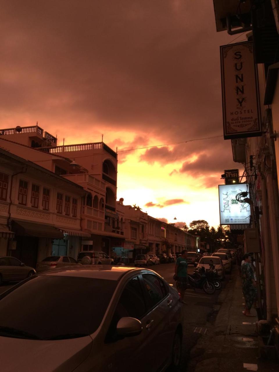 Phuket Sunny Hostel Екстер'єр фото
