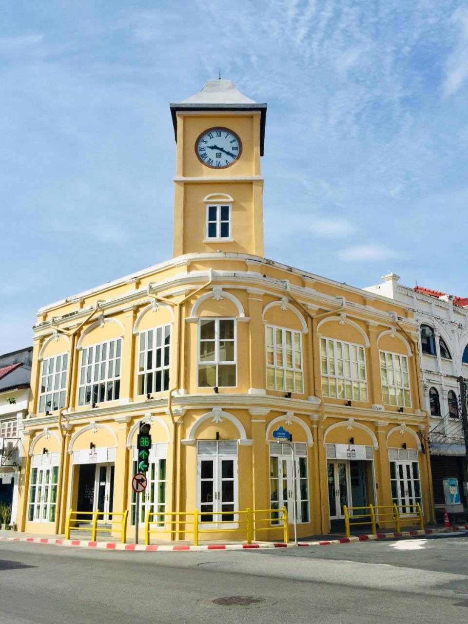 Phuket Sunny Hostel Екстер'єр фото
